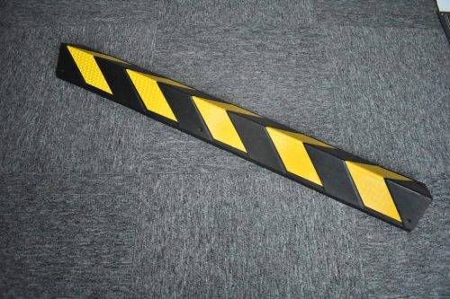 Ütközésvédő sarokelem