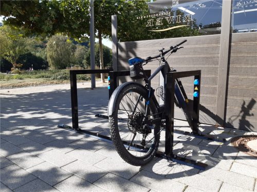E-bike parkoló / töltőállomás 3 kerékpár részére